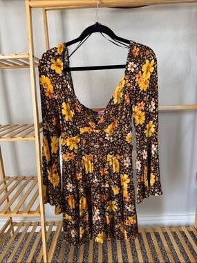 Francesca's Collections Black Long Sleeve Floral Dress with Yellow Flowers